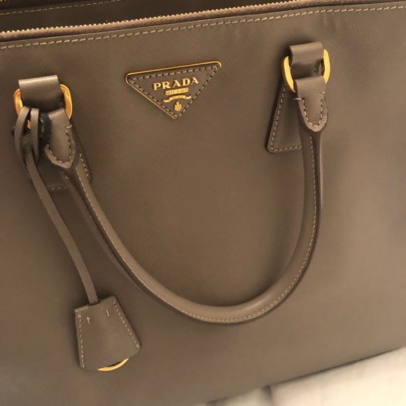SOLD Prada Saffiano SOLD - Picture 7 of 8